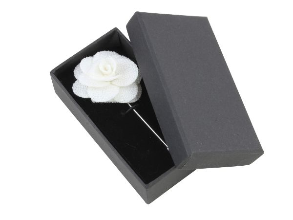 Boutonniere In Ivory Silk Benson & Clegg