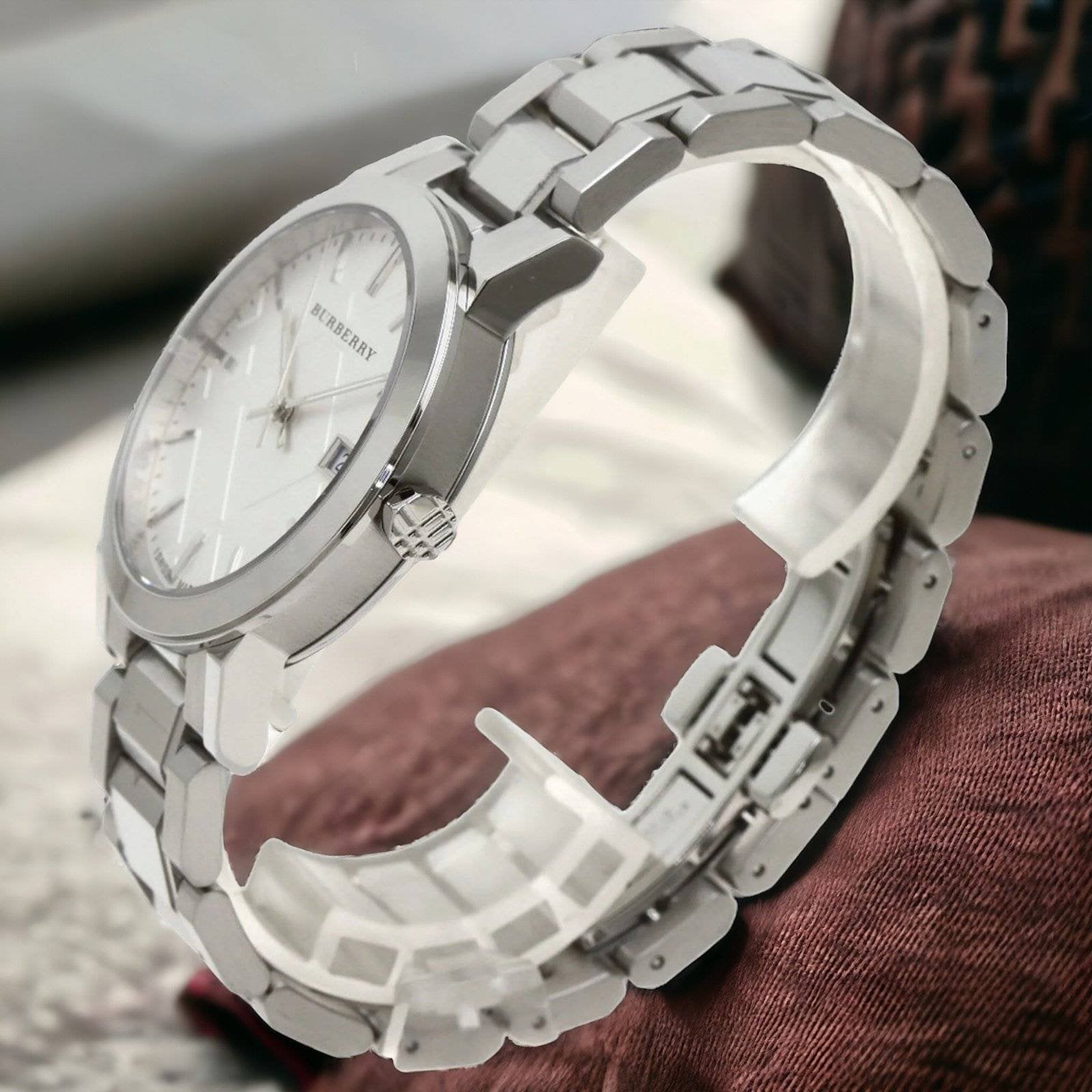 Burberry watch BU 9000 The City - SJR London Timepiece