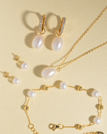 Large Freshwater Pearl Pendant Necklace in 18k Gold Vermeil - SJR London Timepiece