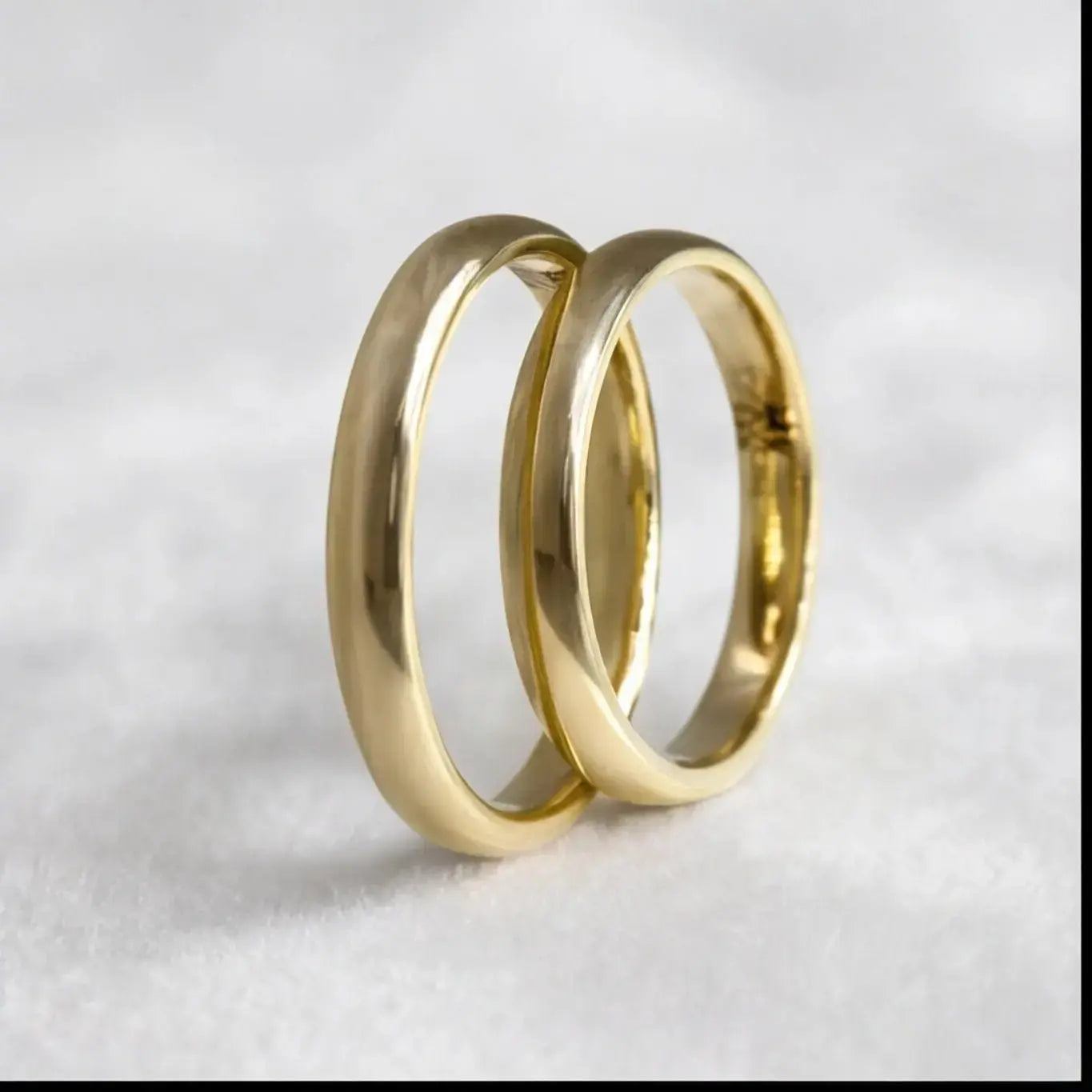 A 3mm gold wedding band featuring a classic lyra design in 9ct gold, displayed on a white background by Majestic Jewellery.