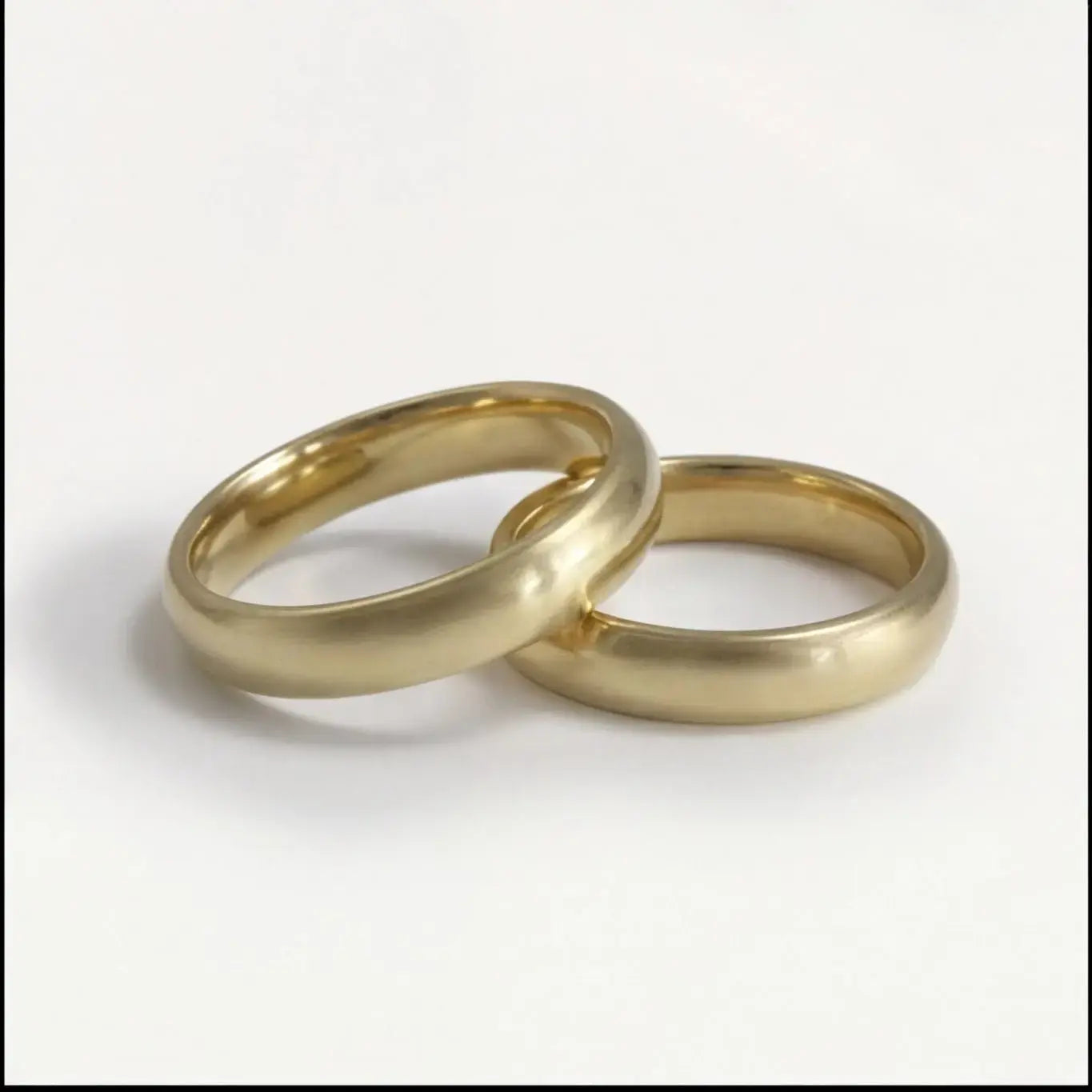 4mm Gold Wedding Band – Classic Orion – 9ct/14ct/18ct Gold Majestic Jewellery