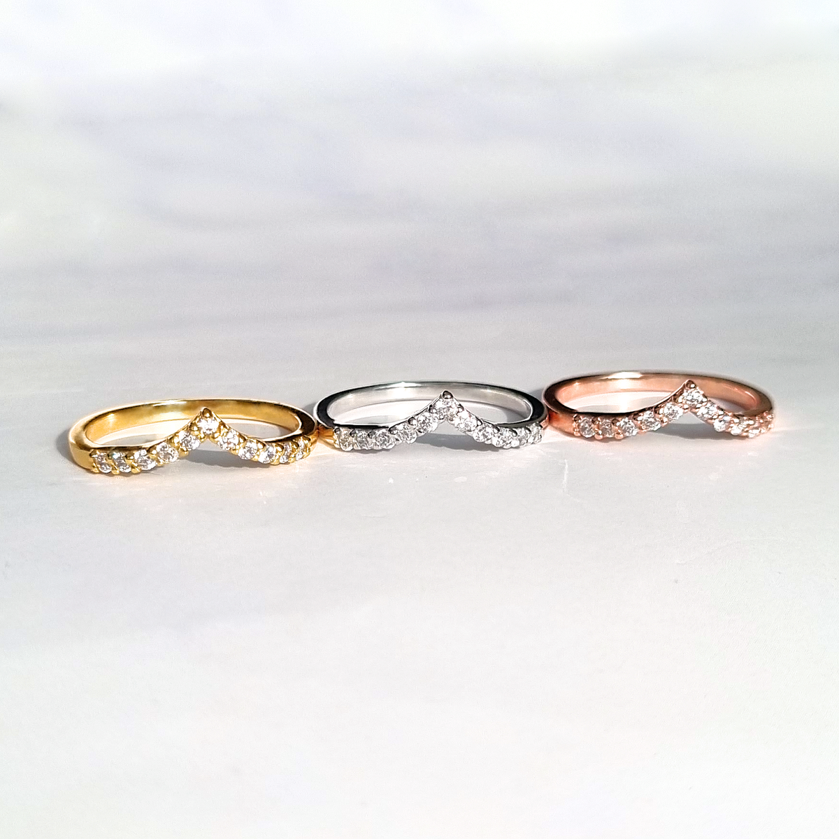 Wishbone Curved Eternity Ring in 18k Gold Vermeil - SJR London Timepiece