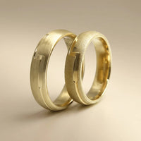 5mm Gold Wedding Band – Segment Satin Texture – 9ct/14ct/18ct Gold Majestic Jewellery