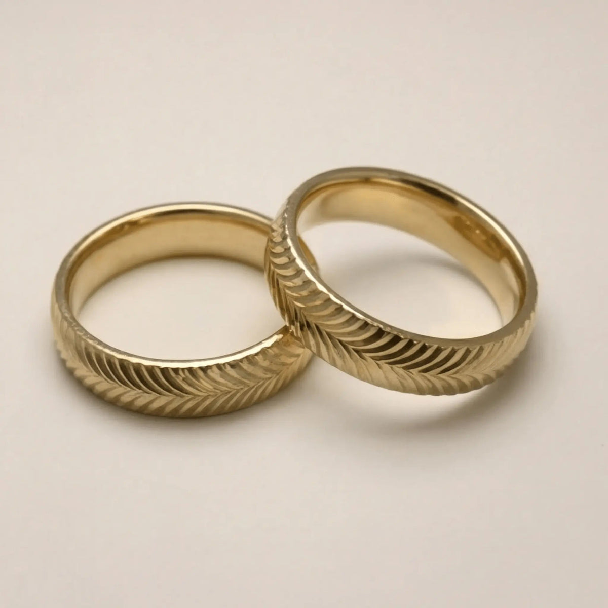 5mm Gold Wedding Band – Spiral Wave – 9ct/14ct/18ct Gold Majestic Jewellery