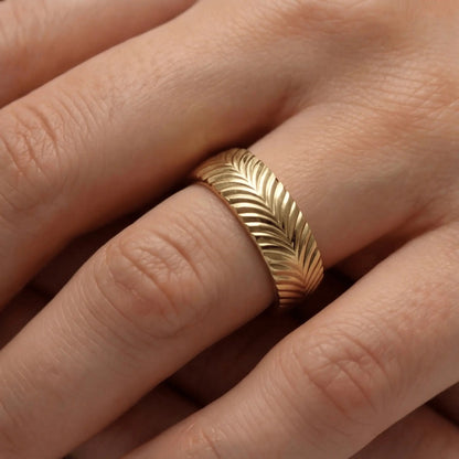 5mm Gold Wedding Band – Spiral Wave – 9ct/14ct/18ct Gold Majestic Jewellery