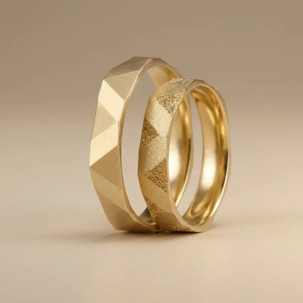 3.5mm Gold Wedding Band – Pyramid Facet Sandblast Detail – 9ct/14ct/18ct Gold Majestic Jewellery