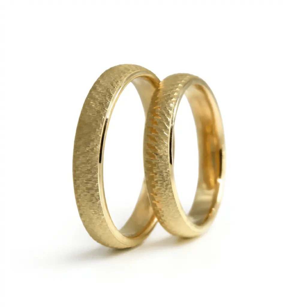 4mm Gold Wedding Band – Hammered Texture – 9ct/14ct/18ct Gold Majestic Jewellery