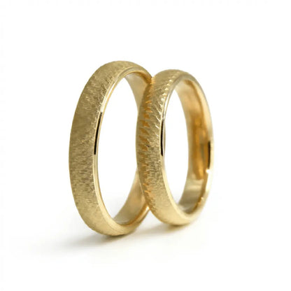 4mm Gold Wedding Band – Hammered Texture – 9ct/14ct/18ct Gold Majestic Jewellery