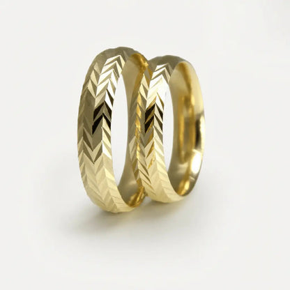 5mm Gold Wedding Band – Chevron Faceted – 9ct/14ct/18ct Gold Majestic Jewellery