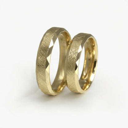 5mm Gold Wedding Band – Faceted Satin Contrast – 9ct/14ct/18ct Gold Majestic Jewellery