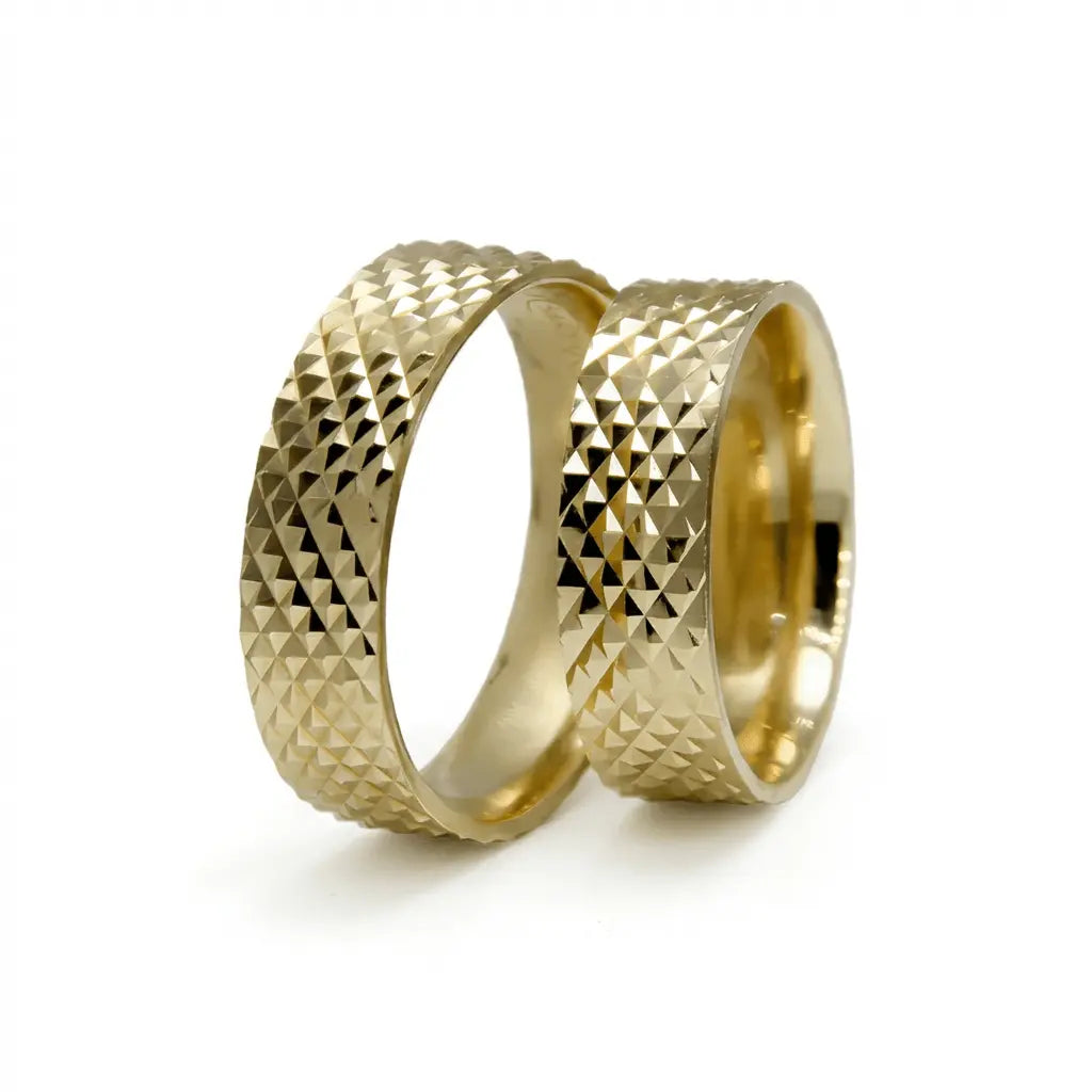 6mm Gold Wedding Band – Pyramid Faceted – 9ct/14ct/18ct Gold Majestic Jewellery