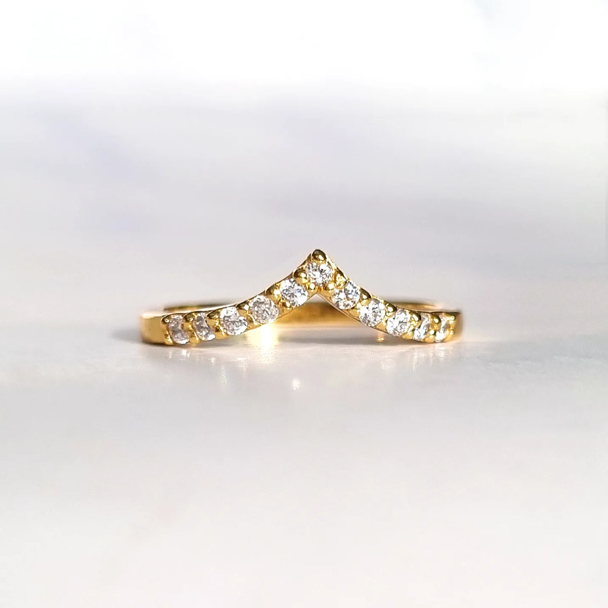 Wishbone Curved Eternity Ring in 18k Gold Vermeil - SJR London Timepiece