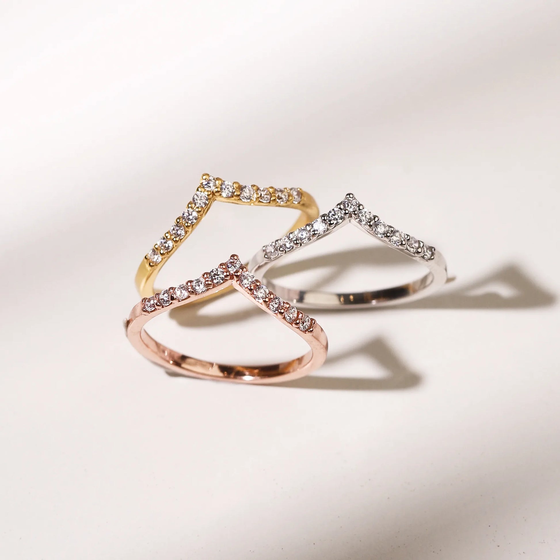 Wishbone Curved Eternity Ring in 18k Gold Vermeil - SJR London Timepiece